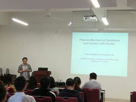 说明:图片包含 室内, 人员, 墙壁, 天花板
描述已自动生成